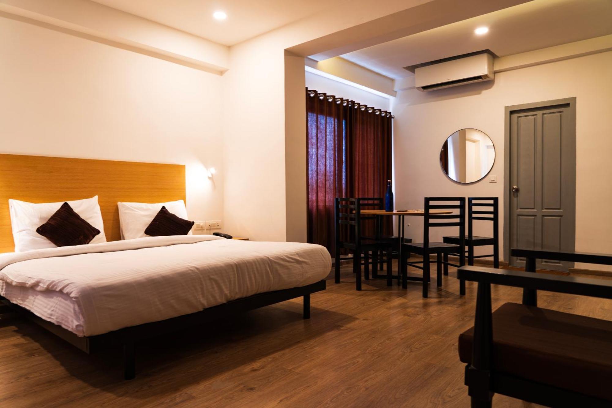 Hotel B R Regency Thiruvananthapuram Eksteriør bilde