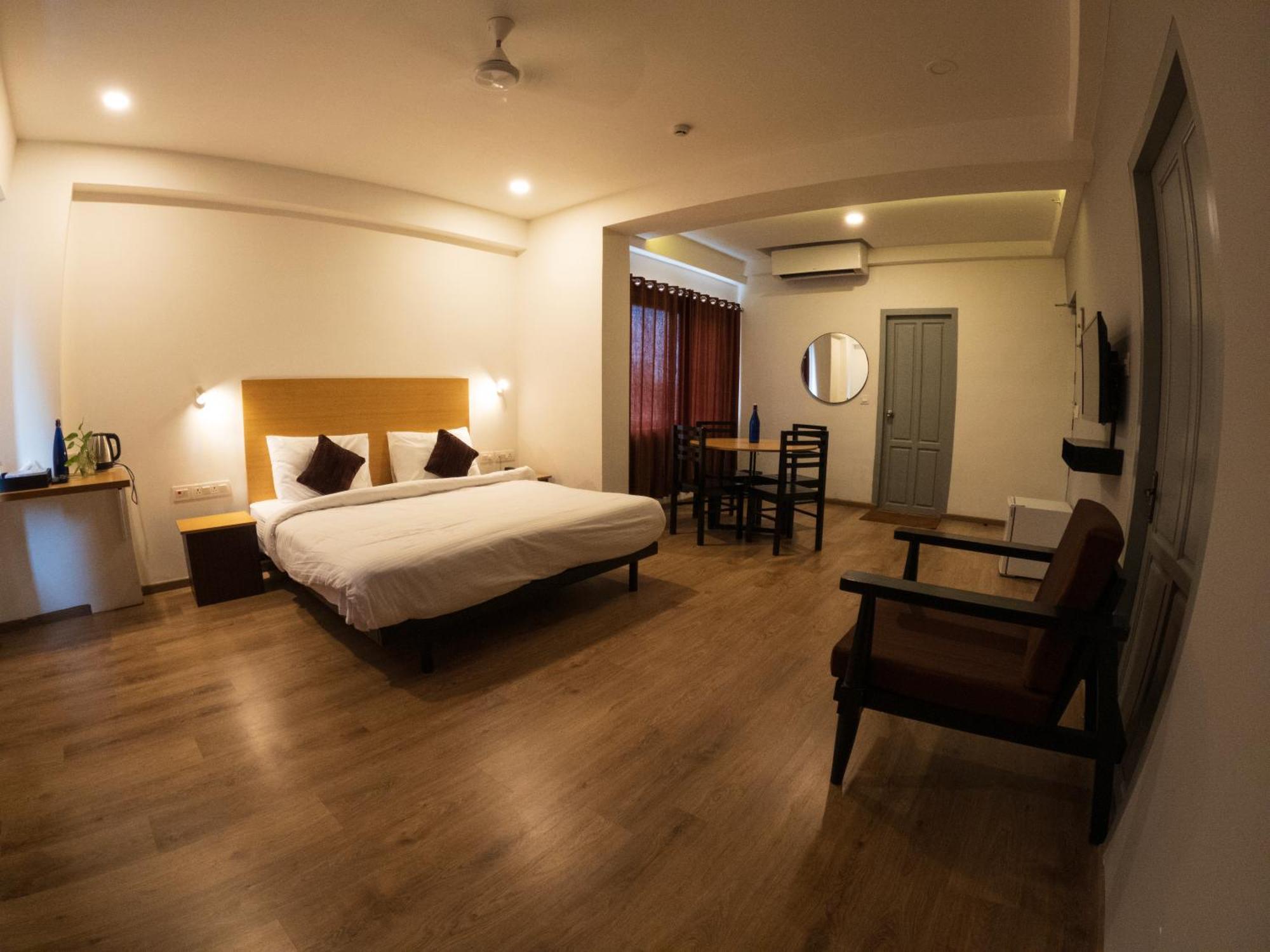 Hotel B R Regency Thiruvananthapuram Eksteriør bilde