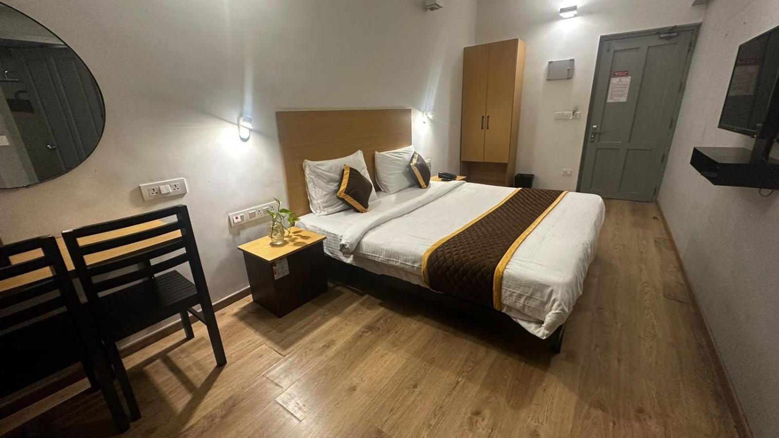 Hotel B R Regency Thiruvananthapuram Eksteriør bilde