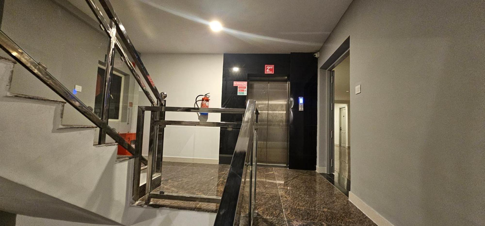Hotel B R Regency Thiruvananthapuram Eksteriør bilde