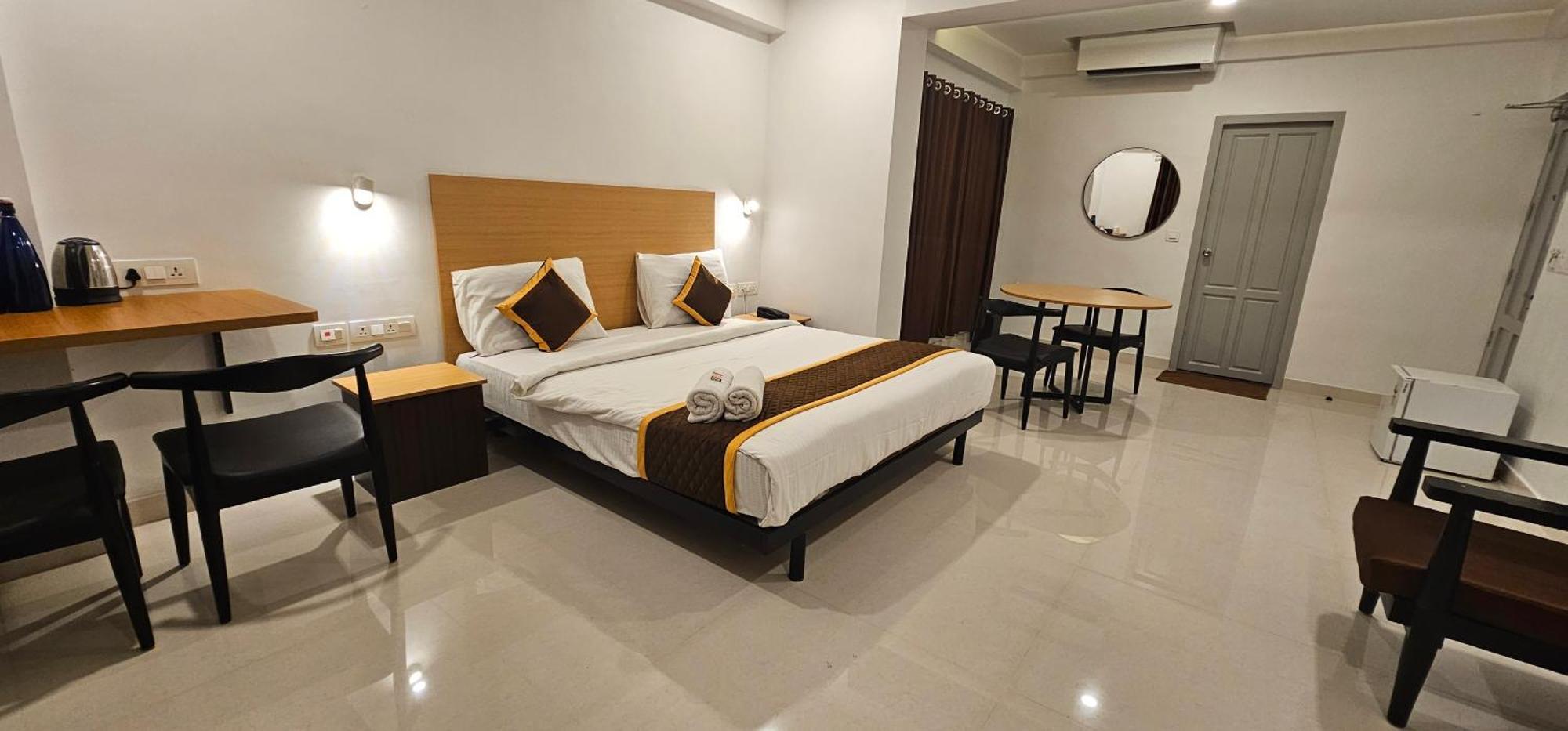 Hotel B R Regency Thiruvananthapuram Eksteriør bilde